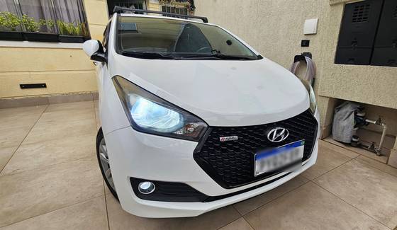 HYUNDAI HB20S 1.6 COMFORT PLUS 16V FLEX 4P MANUAL